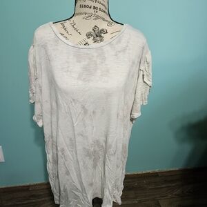 LuLaRoe Cream Short Sleeve Top